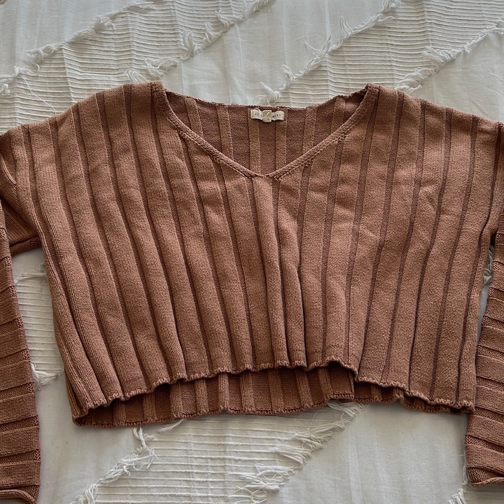 pacsun LA heart v-neck sweater